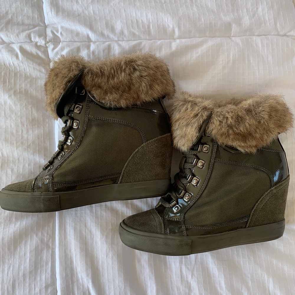 Aldo size 7.5 wedge bootie